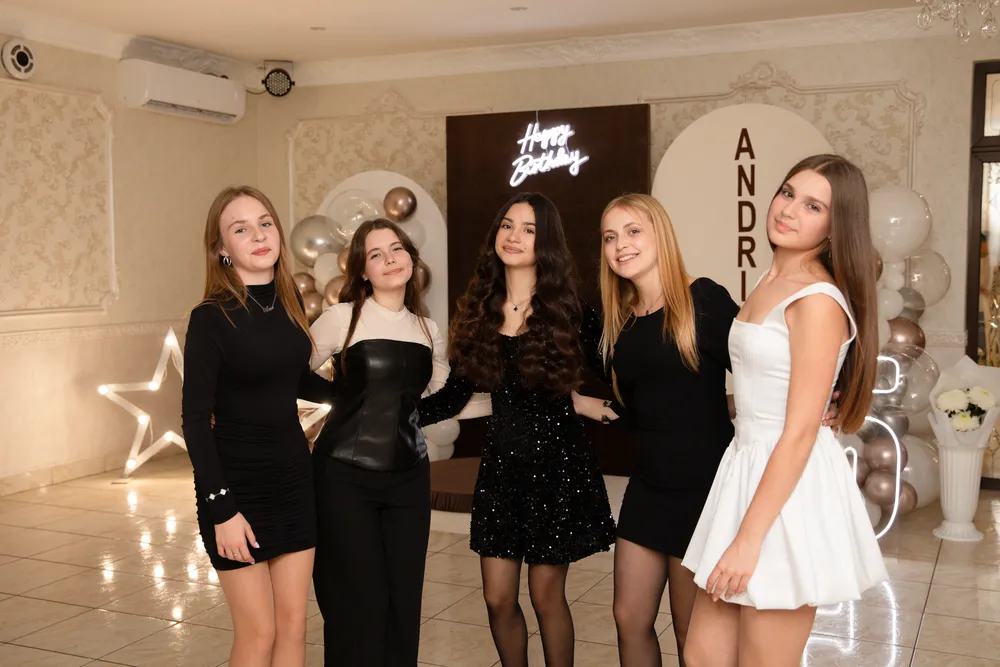 Andrii împlinește cincisprezece ani — 15