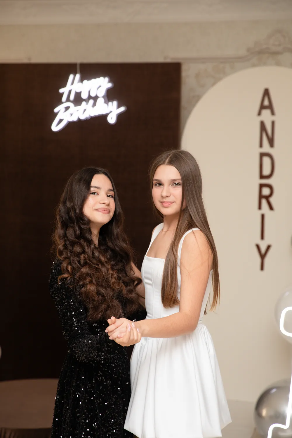 Andrii împlinește cincisprezece ani — 16